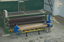 Контроль вологості шпону